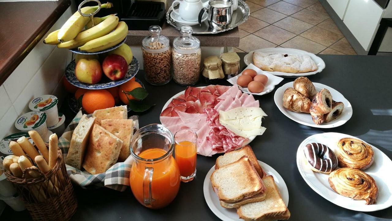 Le Cicogne Bed & Breakfast Rovereto  Bagian luar foto